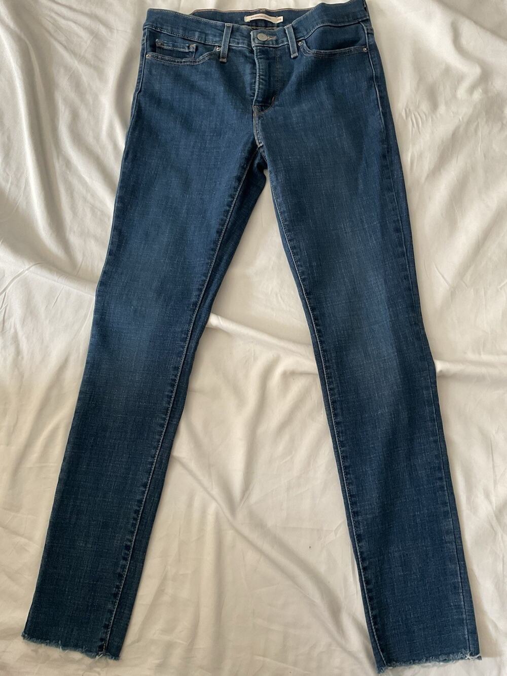Levi’s Women’s Skinny Jeans Blue Medium Wash Stretch Slim Fit 5-Pocket Denim